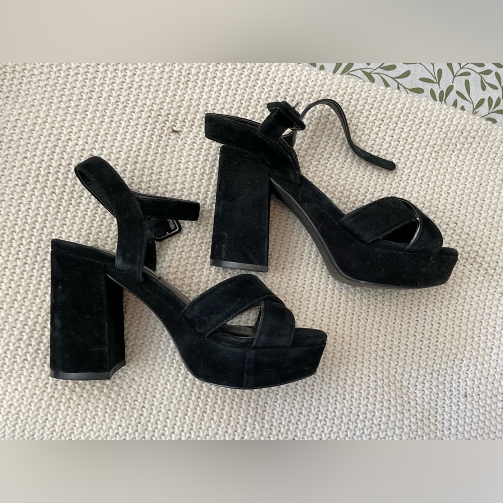 Steve Madden suede black heels SIZE 5